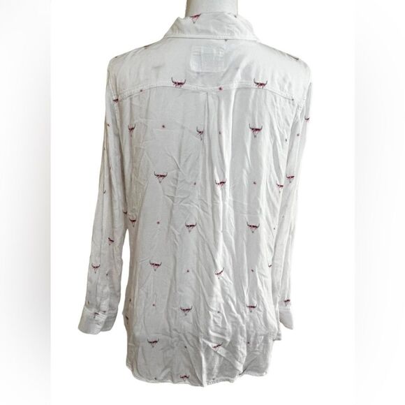 Rails Rosci Indio Bull Skull Western Print Long
Sleeves Collared Buttondown Top - Picture 4 of 6
